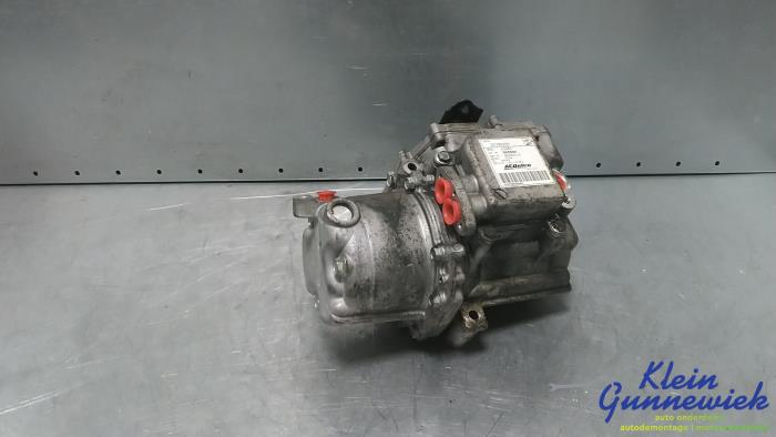 Używane Pompa klimatyzacji Opel Ampera Cena € 80,00 Procedura marży oferowane przez Klein Gunnewiek Autodemontage & Motorentechniek