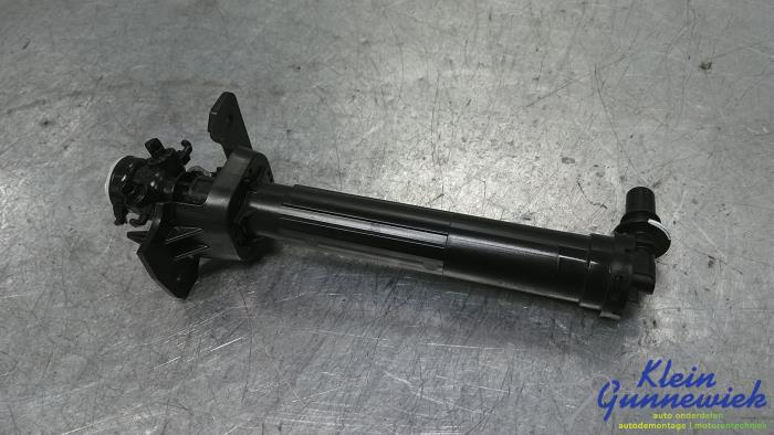 Używane Spryskiwacz reflektorów Audi Q8 Cena € 36,00 Procedura marży oferowane przez Klein Gunnewiek Autodemontage & Motorentechniek