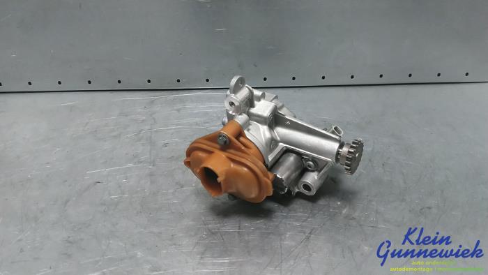 Begagnade Oljepump Mercedes B-Klasse Pris € 68,00 Marginaltabell erbjuds av Klein Gunnewiek Autodemontage & Motorentechniek
