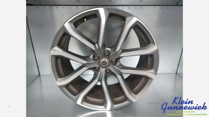 Używane Obrecz Volvo XC90 Cena € 295,00 Procedura marży oferowane przez Klein Gunnewiek Autodemontage & Motorentechniek