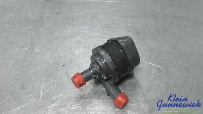 Begagnade Vattenpump Volvo XC90 Pris € 67,00 Marginaltabell erbjuds av Klein Gunnewiek Autodemontage & Motorentechniek