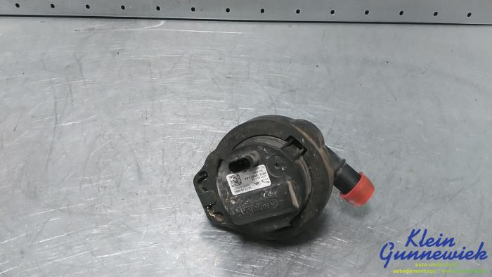 Begagnade Vattenpump Jaguar I-Pace Pris € 49,00 Marginaltabell erbjuds av Klein Gunnewiek Autodemontage & Motorentechniek