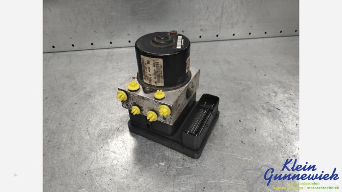 Usagé Pompe ABS Ford Fiesta Prix € 90,00 Règlement à la marge proposé par Klein Gunnewiek Autodemontage & Motorentechniek