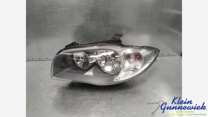 Używane Reflektor lewy BMW 1-Serie Cena € 75,00 Procedura marży oferowane przez Klein Gunnewiek Autodemontage & Motorentechniek