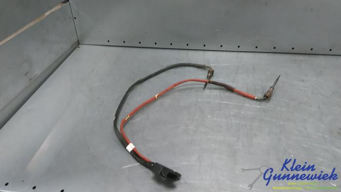 Usagé Sensor température d’échappement Renault Scenic Prix € 30,00 Règlement à la marge proposé par Klein Gunnewiek Autodemontage & Motorentechniek