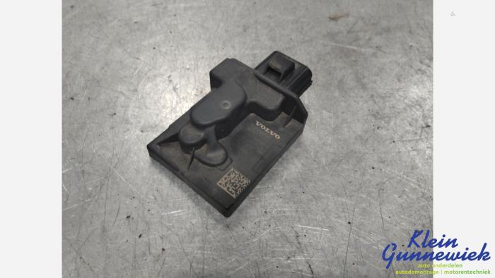 Usagé Module pompe carburant Volvo XC90 Prix € 47,00 Règlement à la marge proposé par Klein Gunnewiek Autodemontage & Motorentechniek