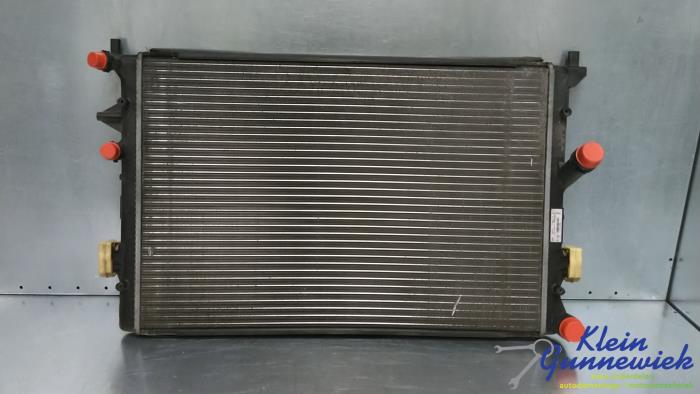 Usagé Radiateur Volkswagen Golf Prix € 106,00 Règlement à la marge proposé par Klein Gunnewiek Autodemontage & Motorentechniek