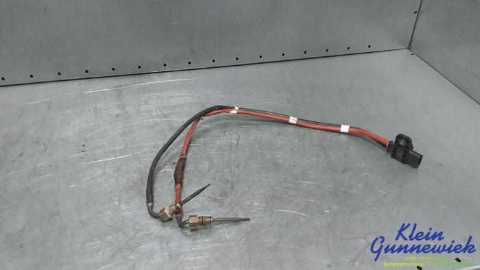 Usagé Sensor température d’échappement Renault Captur Prix € 30,00 Règlement à la marge proposé par Klein Gunnewiek Autodemontage & Motorentechniek