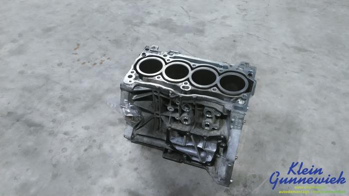 Used Engine crankcase Volkswagen E-Golf Price € 395,00 Margin scheme offered by Klein Gunnewiek Autodemontage & Motorentechniek