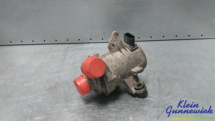 Begagnade Vattenpump BMW 1-Serie Pris € 75,00 Marginaltabell erbjuds av Klein Gunnewiek Autodemontage & Motorentechniek