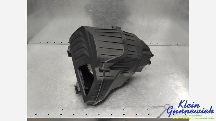 Begagnade Luftfilterhus Audi S8 Pris € 125,00 Marginaltabell erbjuds av Klein Gunnewiek Autodemontage & Motorentechniek