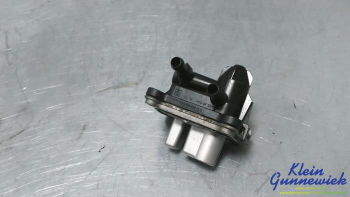 Usagé Refroidisseur de carburant Mercedes ML-Klasse Prix € 30,00 Règlement à la marge proposé par Klein Gunnewiek Autodemontage & Motorentechniek