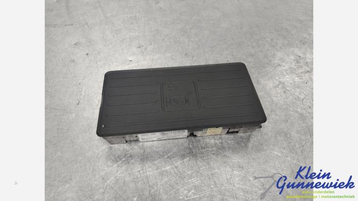 Używane Modul telefoniczny Audi Q3 Cena € 62,00 Procedura marży oferowane przez Klein Gunnewiek Autodemontage & Motorentechniek