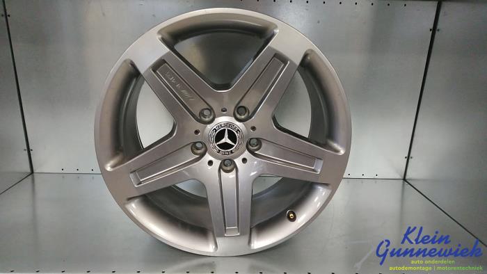 Używane Obrecz Mercedes G-Klasse Cena € 356,00 Procedura marży oferowane przez Klein Gunnewiek Autodemontage & Motorentechniek