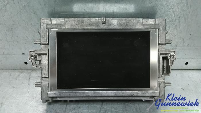 Begagnade Innerdisplay Mercedes E-Klasse Pris € 85,00 Marginaltabell erbjuds av Klein Gunnewiek Autodemontage & Motorentechniek