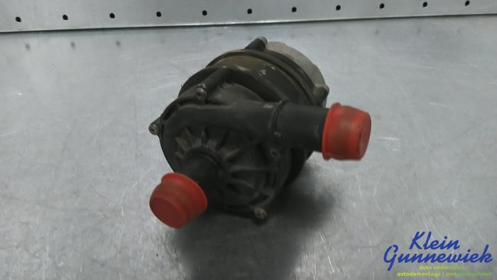 Begagnade Vattenpump Polestar 2 Pris € 85,00 Marginaltabell erbjuds av Klein Gunnewiek Autodemontage & Motorentechniek