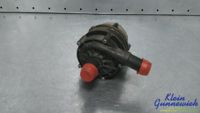 Begagnade Vattenpump Polestar 2 Pris € 80,00 Marginaltabell erbjuds av Klein Gunnewiek Autodemontage & Motorentechniek