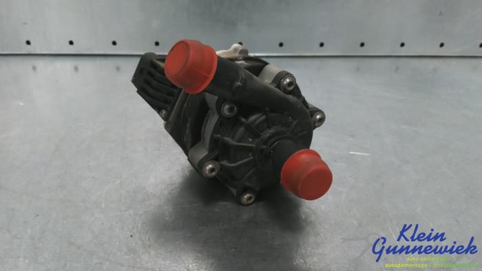 Begagnade Vattenpump Polestar 2 Pris € 85,00 Marginaltabell erbjuds av Klein Gunnewiek Autodemontage & Motorentechniek