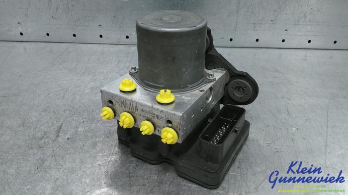 Usagé Pompe ABS Volkswagen Polo Prix € 53,00 Règlement à la marge proposé par Klein Gunnewiek Autodemontage & Motorentechniek