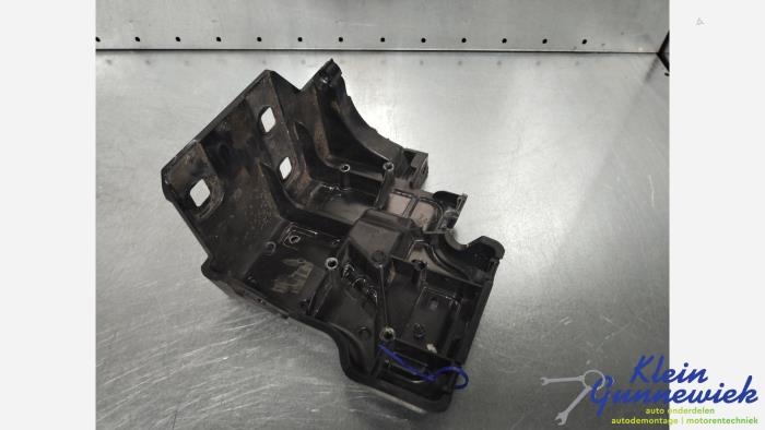 Begagnade Diverse Landrover Range Rover Pris € 65,00 Marginaltabell erbjuds av Klein Gunnewiek Autodemontage & Motorentechniek