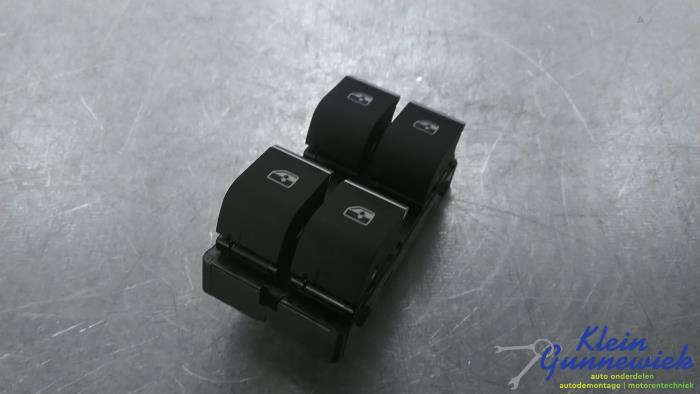 Nowe Przelacznik combi okienny Audi A5 Cena € 30,25 Z VAT oferowane przez Klein Gunnewiek Autodemontage & Motorentechniek