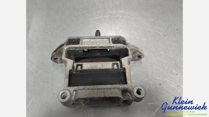 Usagé Support moteur Landrover Range Rover Prix € 85,00 Règlement à la marge proposé par Klein Gunnewiek Autodemontage & Motorentechniek