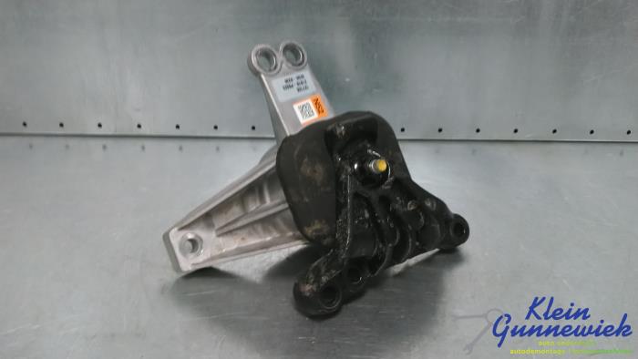 Used Engine mount Kia Sportage Price € 95,00 Margin scheme offered by Klein Gunnewiek Autodemontage & Motorentechniek