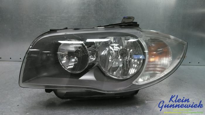Używane Reflektor lewy BMW 1-Serie Cena € 65,00 Procedura marży oferowane przez Klein Gunnewiek Autodemontage & Motorentechniek