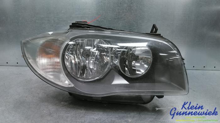Używane Reflektor prawy BMW 1-Serie Cena € 80,00 Procedura marży oferowane przez Klein Gunnewiek Autodemontage & Motorentechniek