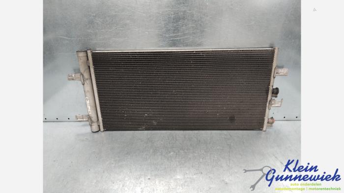 Usagé Condenseur de climatisation BMW 2-Série Prix € 59,00 Règlement à la marge proposé par Klein Gunnewiek Autodemontage & Motorentechniek