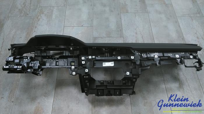 Używane Panel Audi Q8 Cena € 667,00 Procedura marży oferowane przez Klein Gunnewiek Autodemontage & Motorentechniek