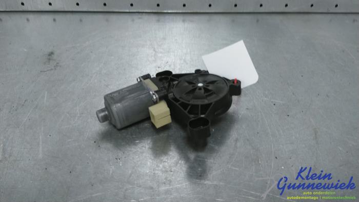 Usados Motor de ventanilla de puerta Audi Q7 Precio € 17,00 Norma de margen ofrecido por Klein Gunnewiek Autodemontage & Motorentechniek