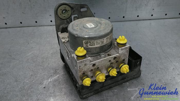 Used ABS pump Skoda Octavia Price € 236,00 Margin scheme offered by Klein Gunnewiek Autodemontage & Motorentechniek