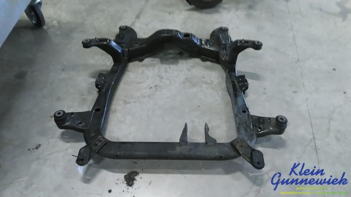 Begagnade Underram Opel Meriva Pris € 63,00 Marginaltabell erbjuds av Klein Gunnewiek Autodemontage & Motorentechniek
