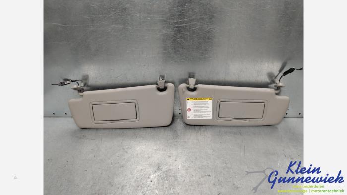 Gebrauchte Sonnenblenden-Set Opel Meriva Preis € 30,00 Margenregelung angeboten von Klein Gunnewiek Autodemontage & Motorentechniek