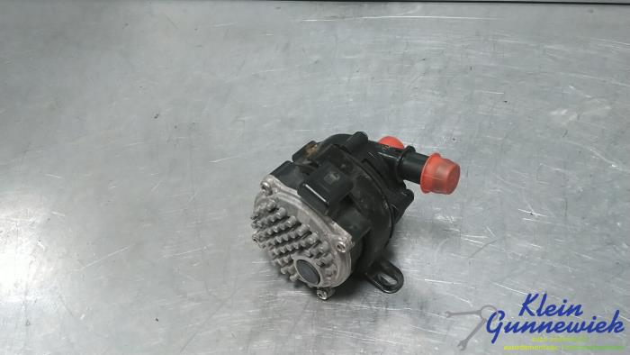 Begagnade Vattenpump Volvo XC40 Pris € 98,00 Marginaltabell erbjuds av Klein Gunnewiek Autodemontage & Motorentechniek