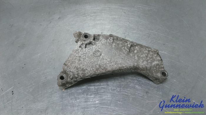 Used Engine mount Volkswagen Bestel Price € 15,00 Margin scheme offered by Klein Gunnewiek Autodemontage & Motorentechniek