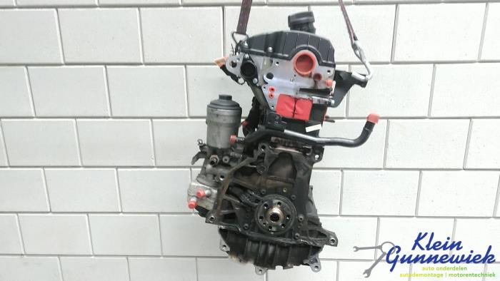 Motor van een Volkswagen Caddy 2006