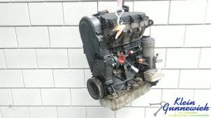 Motor van een Volkswagen Caddy 2006