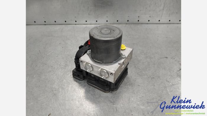 Used ABS pump Volkswagen Polo Price € 128,00 Margin scheme offered by Klein Gunnewiek Autodemontage & Motorentechniek