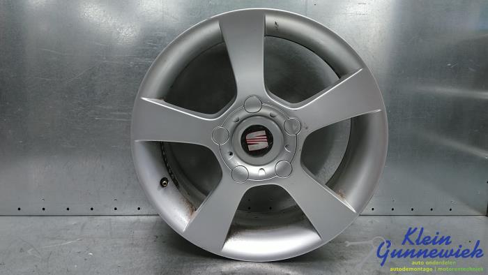 Używane Obrecz Seat Altea Cena € 45,00 Procedura marży oferowane przez Klein Gunnewiek Autodemontage & Motorentechniek