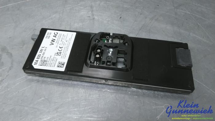 Używane Antena GPS Volkswagen ID. Buzz Cargo Cena € 195,00 Procedura marży oferowane przez Klein Gunnewiek Autodemontage & Motorentechniek