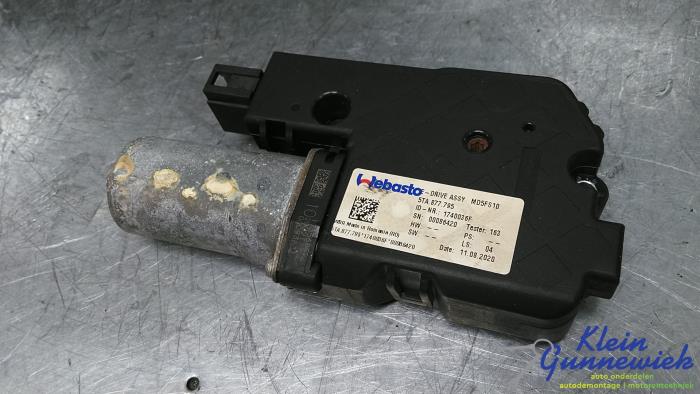 Używane Silnik szyberdachu Seat Leon Cena € 116,00 Procedura marży oferowane przez Klein Gunnewiek Autodemontage & Motorentechniek