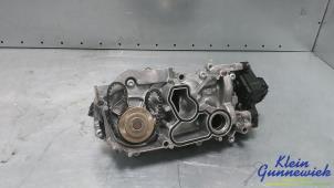 Vattenpump från en Volkswagen Multivan T7 2017