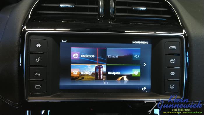 Begagnade Innerdisplay Jaguar XE Pris € 195,00 Marginaltabell erbjuds av Klein Gunnewiek Autodemontage & Motorentechniek