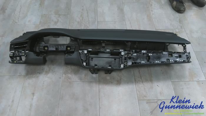 Używane Panel Audi RS6 Cena € 780,00 Procedura marży oferowane przez Klein Gunnewiek Autodemontage & Motorentechniek