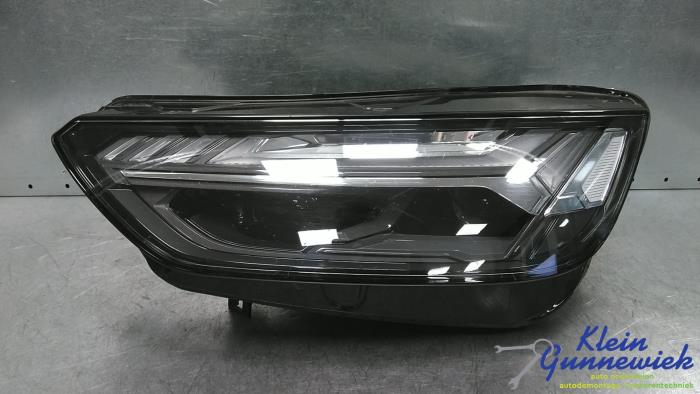 Używane Reflektor lewy Audi Q5 Cena € 875,00 Procedura marży oferowane przez Klein Gunnewiek Autodemontage & Motorentechniek
