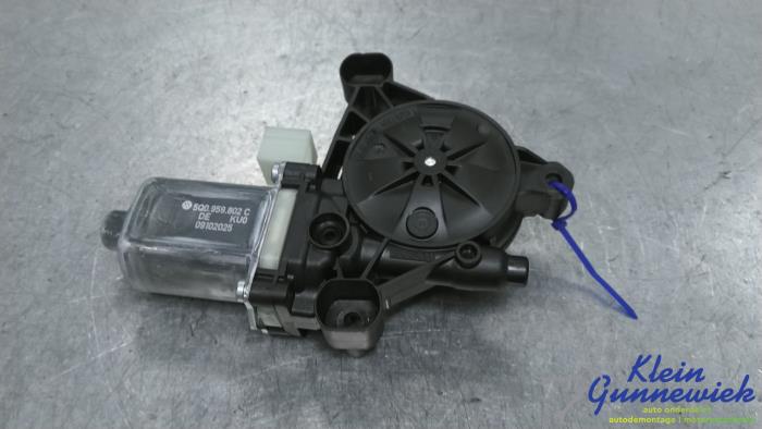 Usados Motor de ventanilla de puerta Audi Q2 Precio € 21,00 Norma de margen ofrecido por Klein Gunnewiek Autodemontage & Motorentechniek
