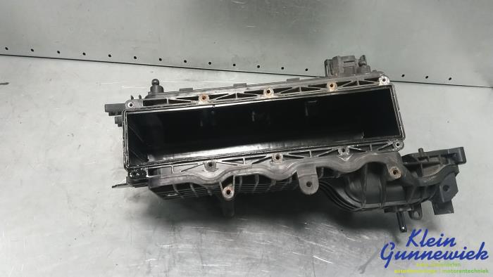 Używane Kolektor dolotowy Volkswagen E-Golf Cena € 126,00 Procedura marży oferowane przez Klein Gunnewiek Autodemontage & Motorentechniek