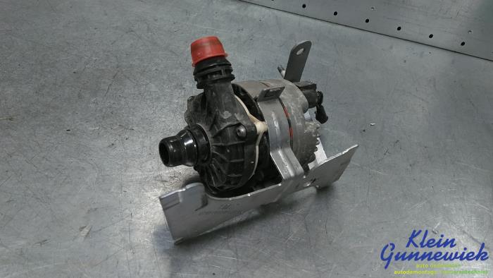 Begagnade Vattenpump Mercedes Vito Pris € 126,00 Marginaltabell erbjuds av Klein Gunnewiek Autodemontage & Motorentechniek